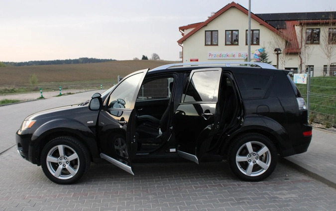 Mitsubishi Outlander cena 23400 przebieg: 277300, rok produkcji 2008 z Olsztyn małe 121